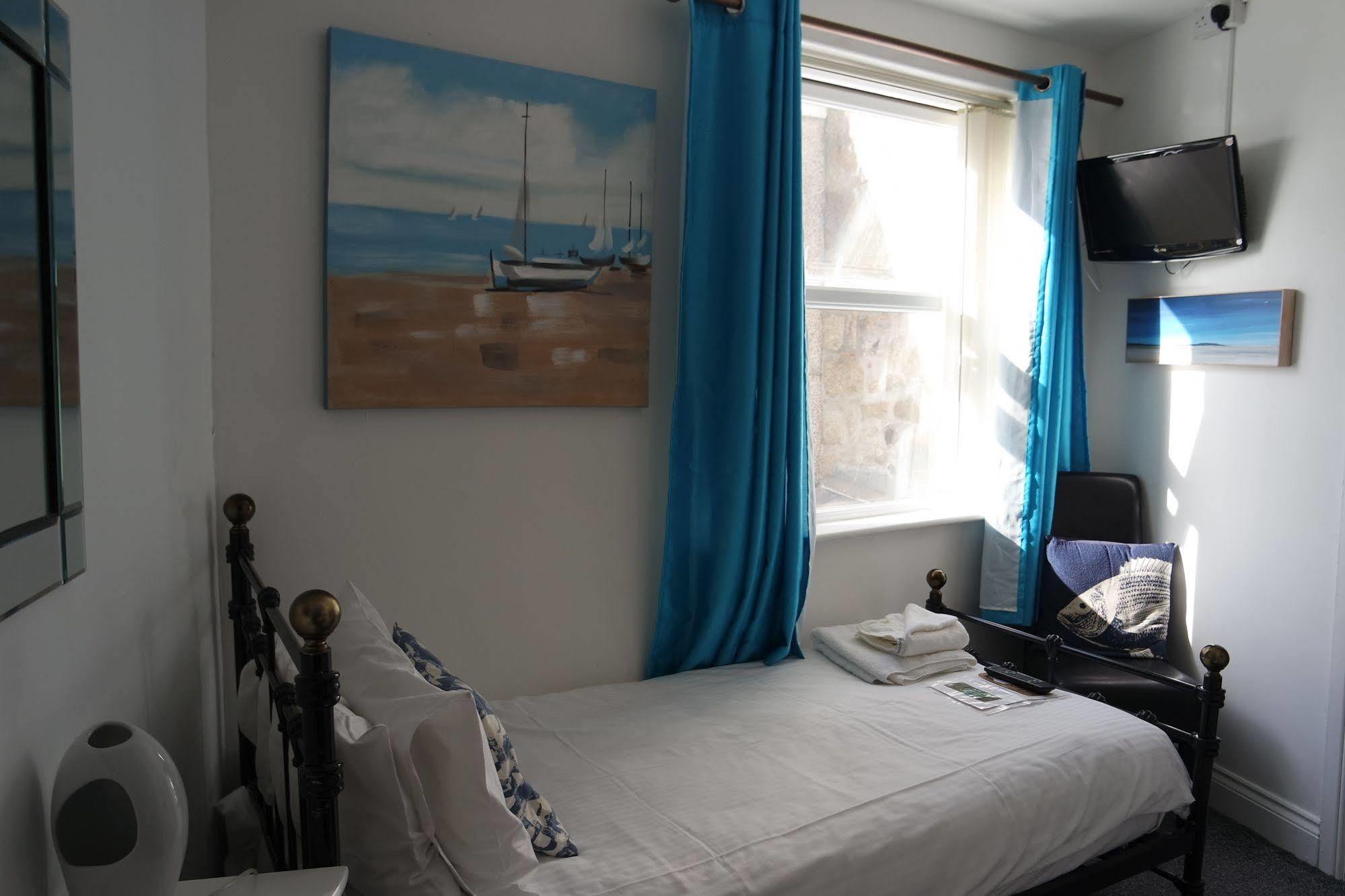 Bed & Breakfast Duporth 4*