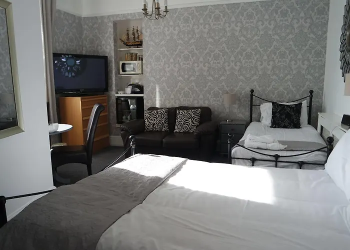Duporth Guest House